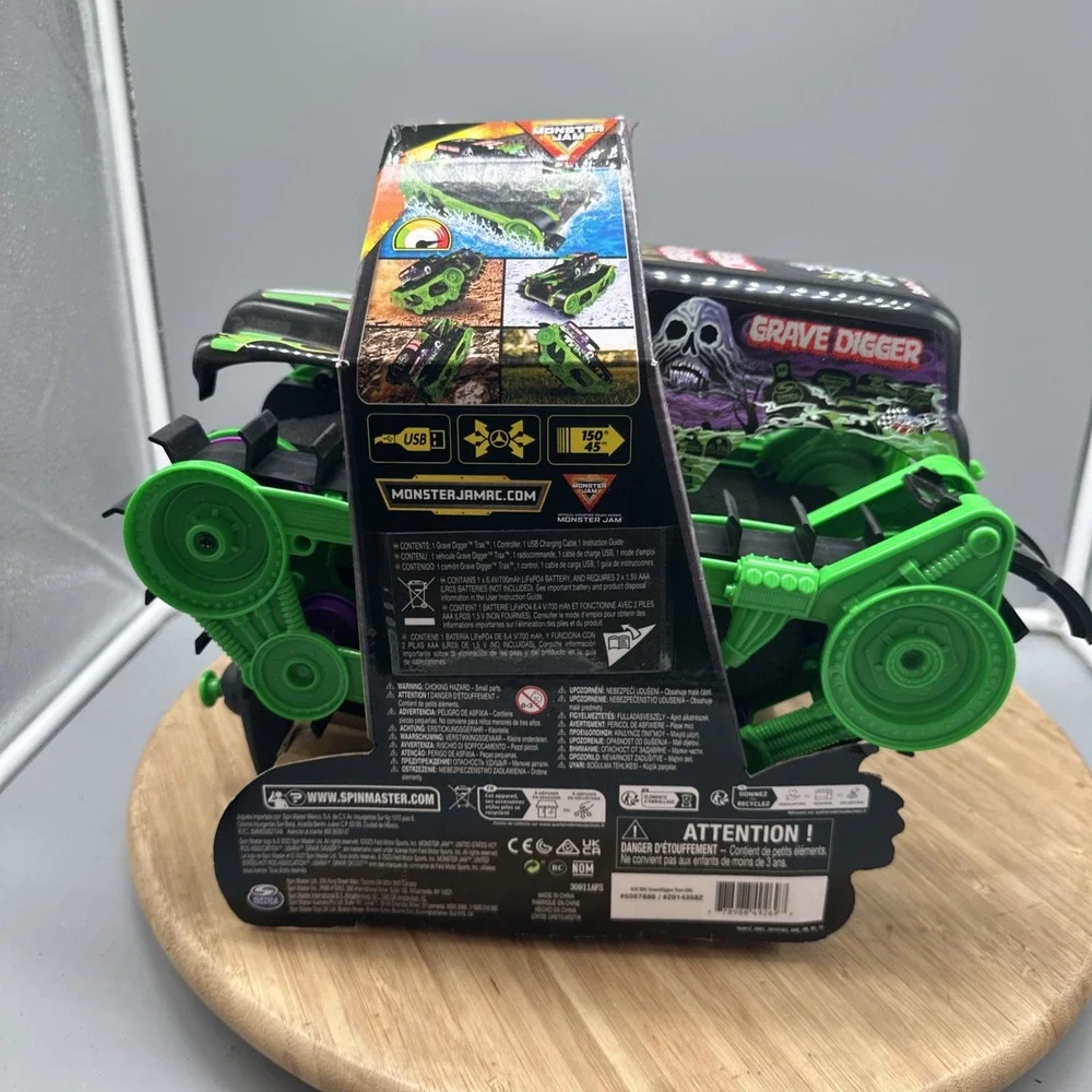 Monster Jam, Official Grave Digger Trax All-Terrain Remote -Control Vehicle -NEW
